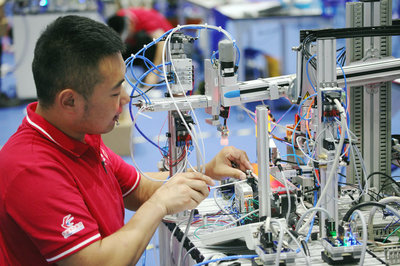 技能新星閃耀！我院選手成功入選世賽機(jī)電一體化項(xiàng)目國(guó)家集訓(xùn)隊(duì)